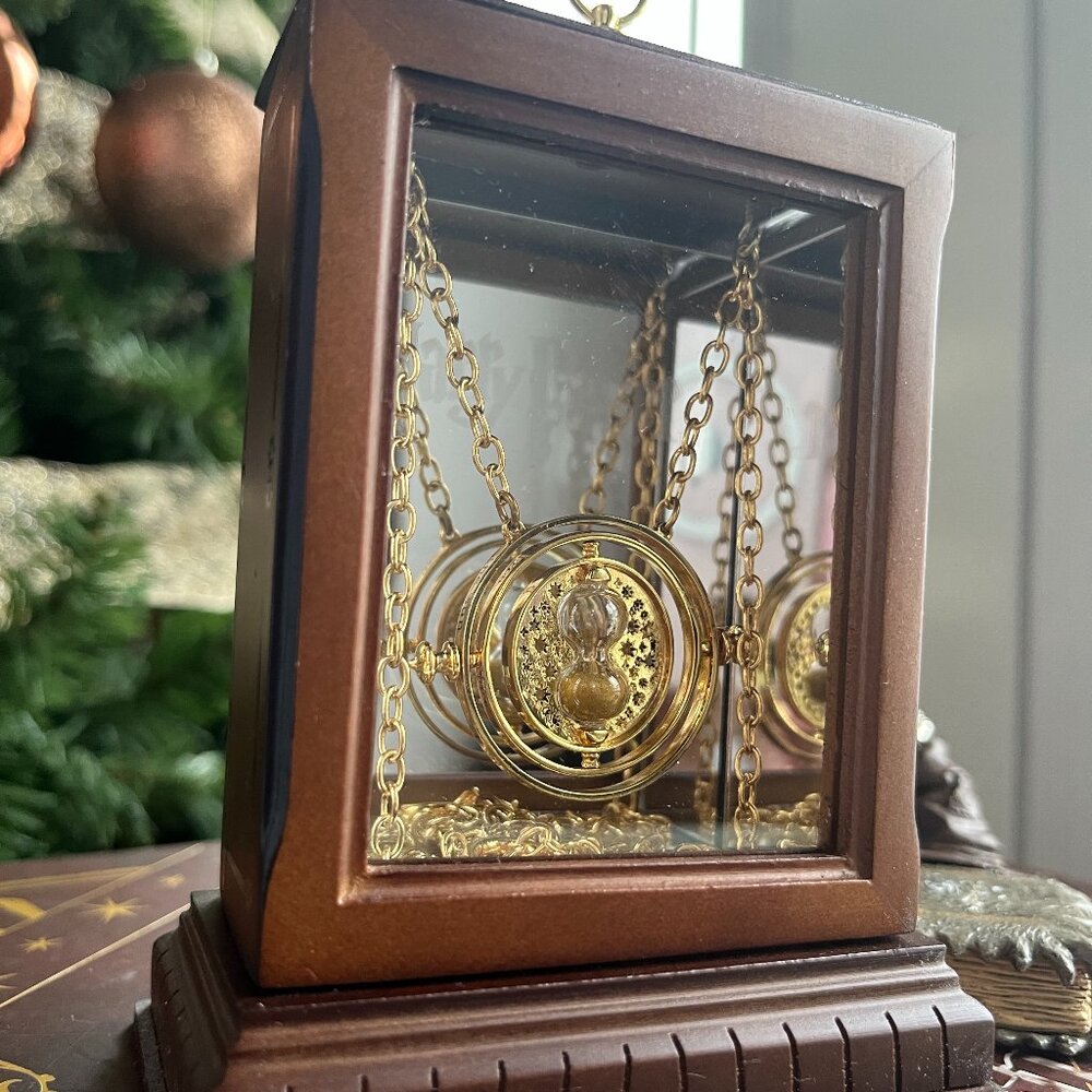 Harry Potter The Noble Collection - Hermione's Time Turner 24K Gold Plated